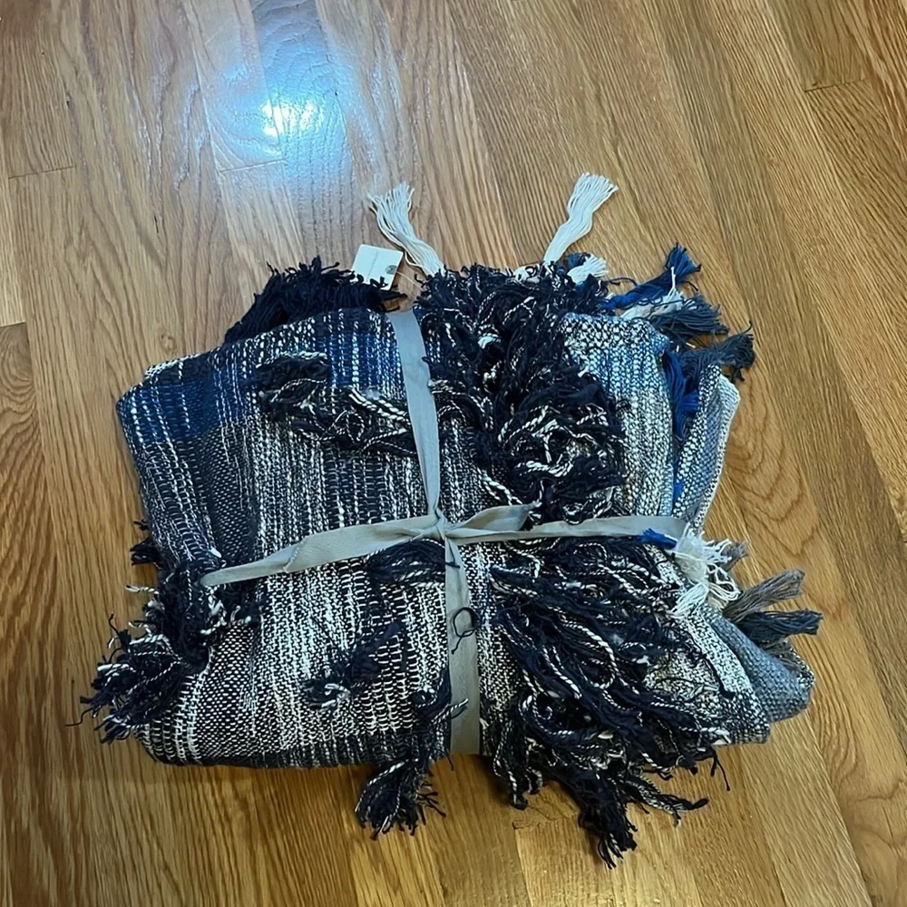 Anthropologie All Roads Bloomfield Throw Blanket Blues NWT